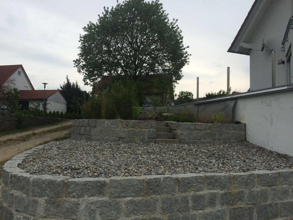 Apartamento Im Feldle Kirchheim am Ries Exterior foto