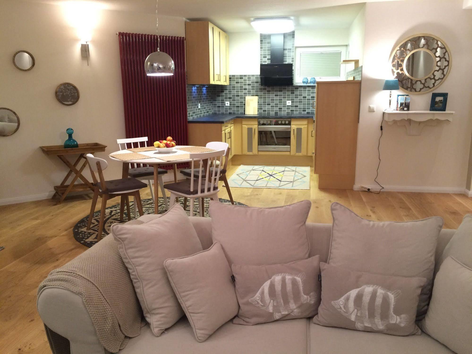 Apartamento Im Feldle Kirchheim am Ries Exterior foto
